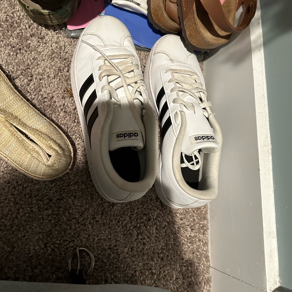 Adidas Grand Lifestyle